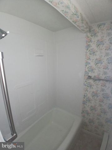1548 W INDEPENDENCE ST, Coal Township, PA 17866