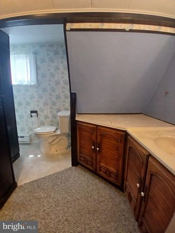 1548 W INDEPENDENCE ST, Coal Township, PA 17866