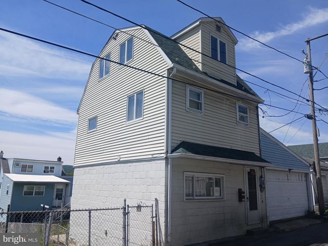 1548 W INDEPENDENCE ST, Coal Township, PA 17866