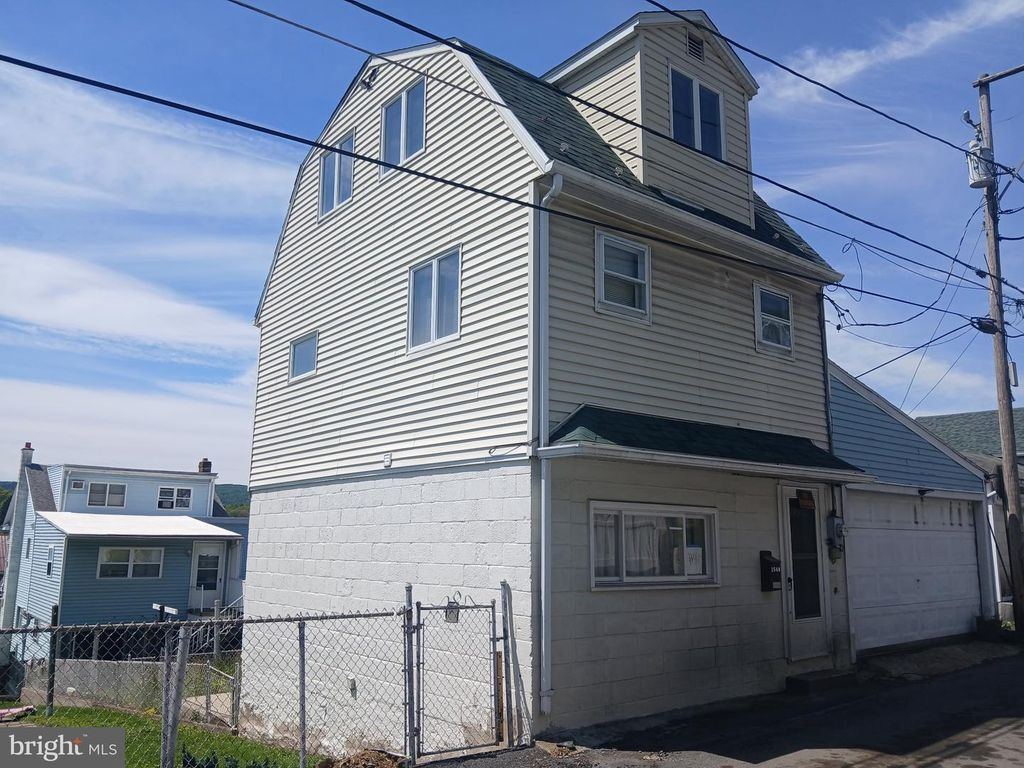 1548 W INDEPENDENCE ST, Coal Township, PA 17866