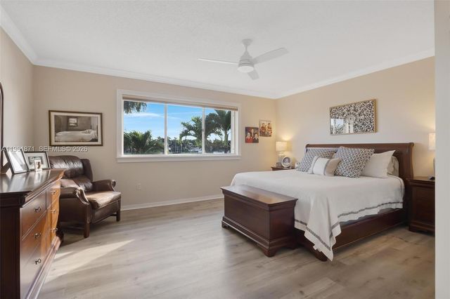 15910 SW 69th Ln, Miami, FL 33193