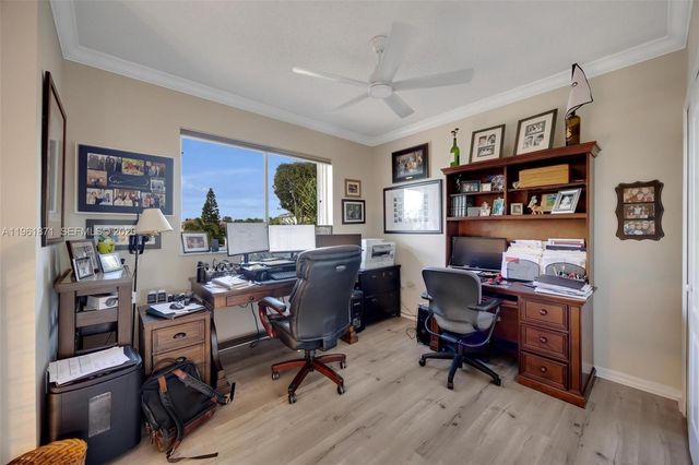 15910 SW 69th Ln, Miami, FL 33193