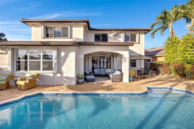 15910 SW 69th Ln, Miami, FL 33193