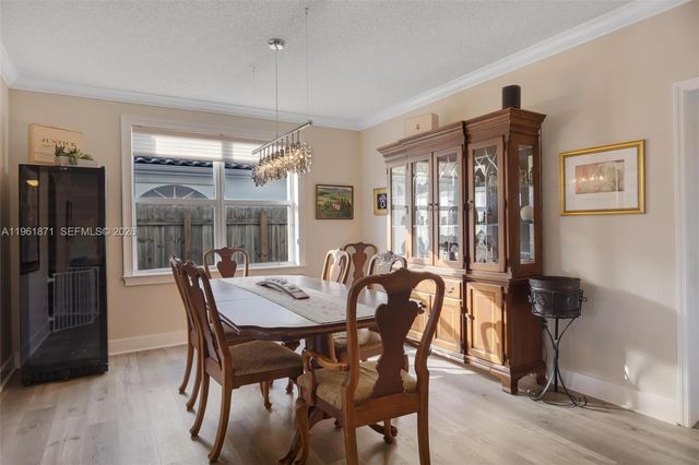 15910 SW 69th Ln, Miami, FL 33193