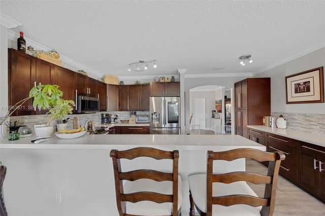 15910 SW 69th Ln, Miami, FL 33193