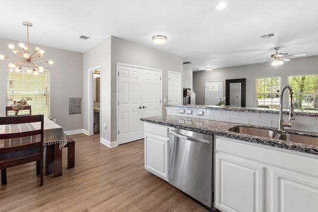 914 Bret LN, Austin, TX 78721