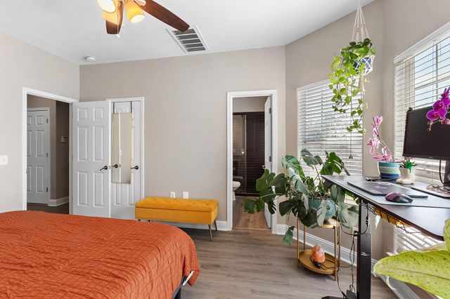 914 Bret LN, Austin, TX 78721