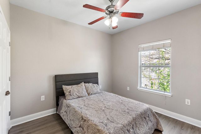 914 Bret LN, Austin, TX 78721