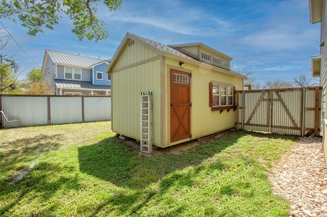 914 Bret LN, Austin, TX 78721