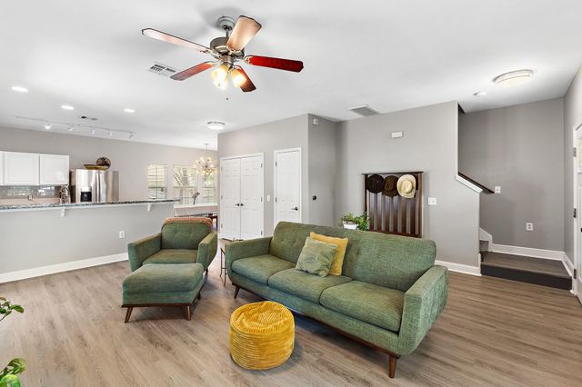 914 Bret LN, Austin, TX 78721