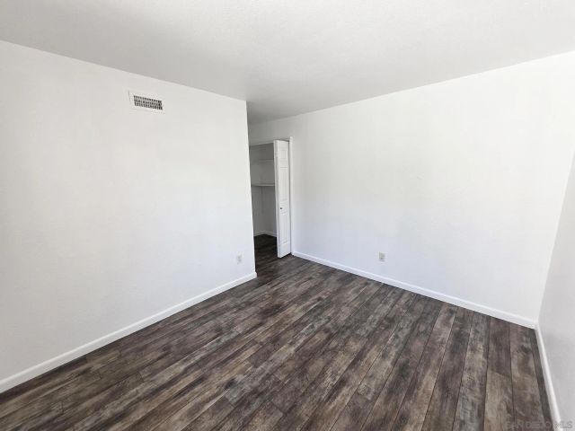 2230 Ledgeview Ln, Spring Valley, CA 91977