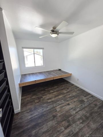 2230 Ledgeview Ln, Spring Valley, CA 91977