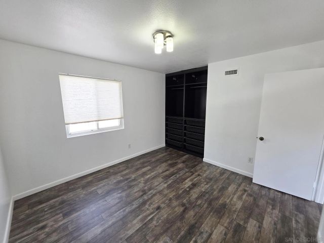 2230 Ledgeview Ln, Spring Valley, CA 91977