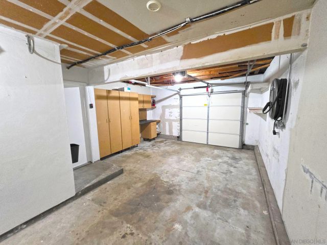 2230 Ledgeview Ln, Spring Valley, CA 91977