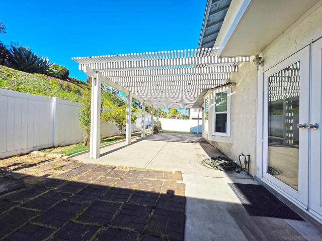 2230 Ledgeview Ln, Spring Valley, CA 91977