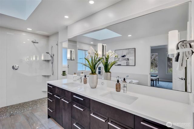 8402 SE 53rd Place, Mercer Island, WA 98040