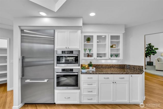 8402 SE 53rd Place, Mercer Island, WA 98040