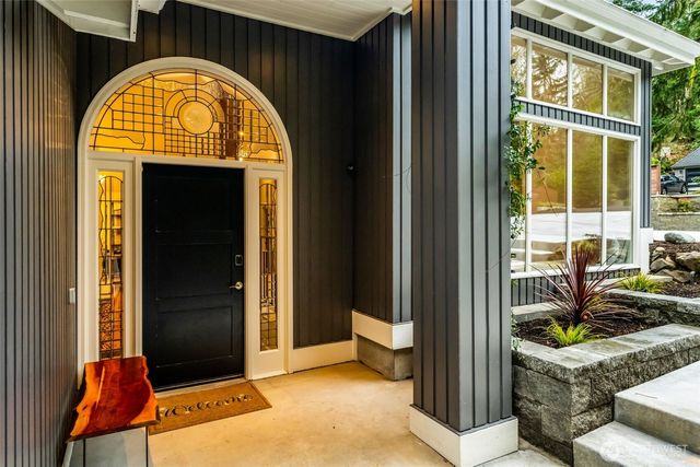 8402 SE 53rd Place, Mercer Island, WA 98040