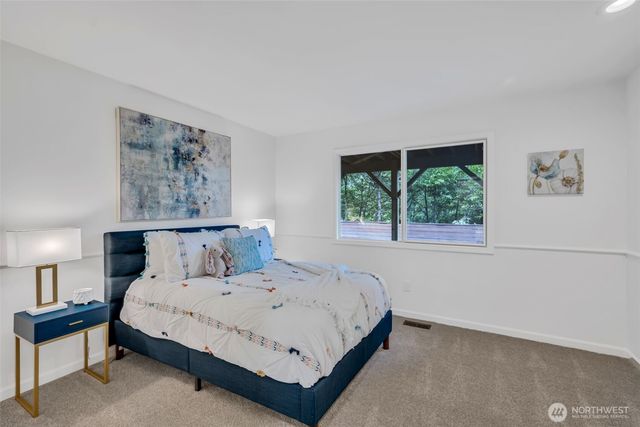 8402 SE 53rd Place, Mercer Island, WA 98040