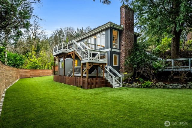 8402 SE 53rd Place, Mercer Island, WA 98040