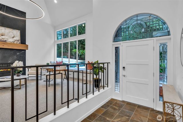 8402 SE 53rd Place, Mercer Island, WA 98040