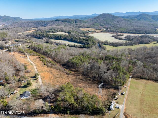 Fairview Rd, Tellico Plains, TN 37385