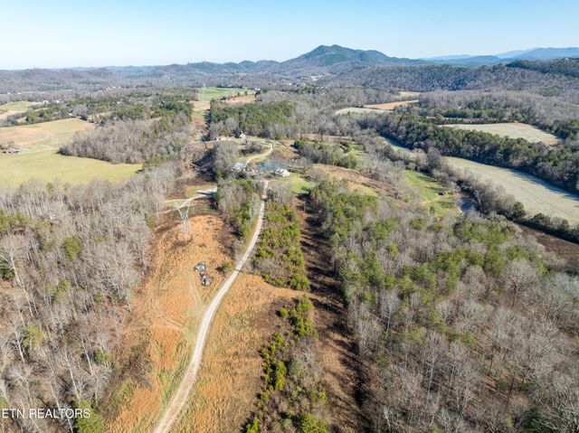 Fairview Rd, Tellico Plains, TN 37385