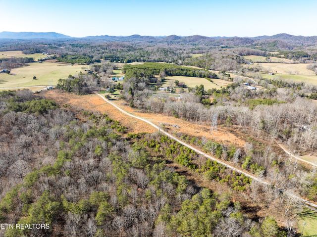 Fairview Rd, Tellico Plains, TN 37385