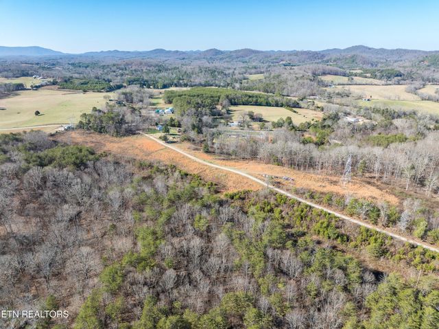 Fairview Rd, Tellico Plains, TN 37385