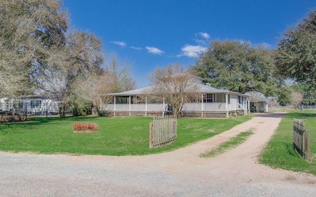 15510 Cypress Garden Drive A, Tomball, TX 77377