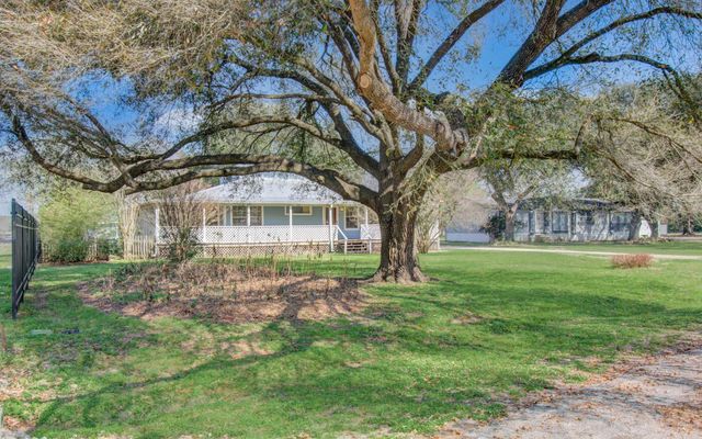 15510 Cypress Garden Drive A, Tomball, TX 77377