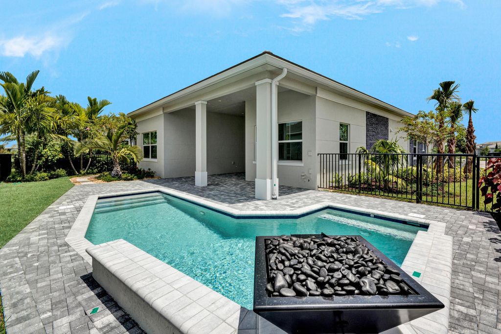 10238 Timber Creek Way, Palm Beach Gardens, FL 33412
