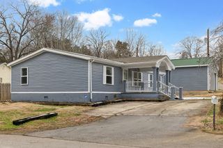 546 Water St, NW, Charlotte, TN 37036