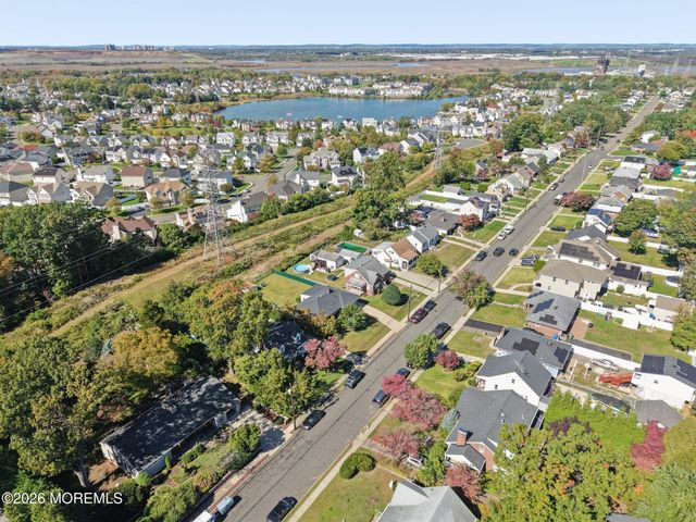 39 N Edward Street, Sayreville, NJ 08872