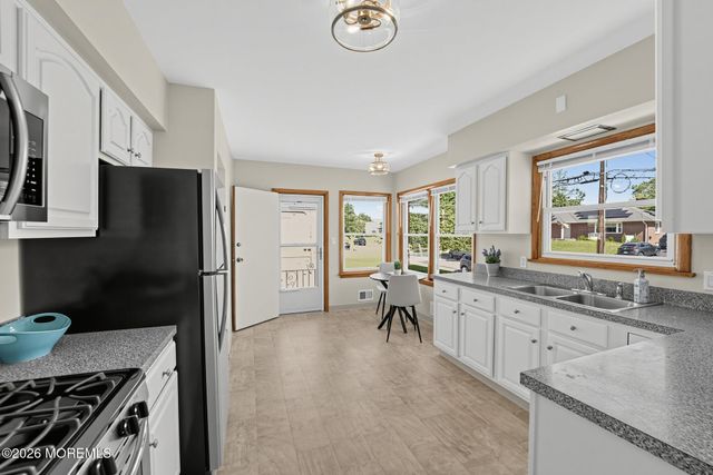 39 N Edward Street, Sayreville, NJ 08872