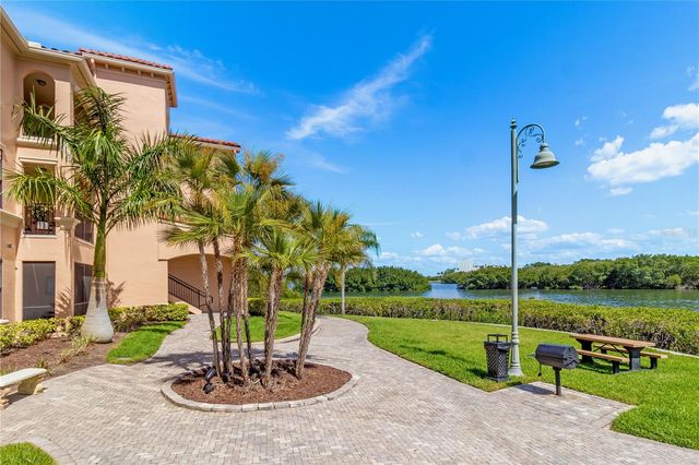 2729 VIA MURANO DRIVE 429, Clearwater, FL 33764