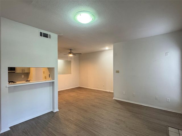 6602 Harbor Town Drive 303, Houston, TX 77036