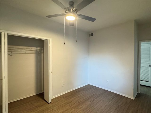 6602 Harbor Town Drive 303, Houston, TX 77036