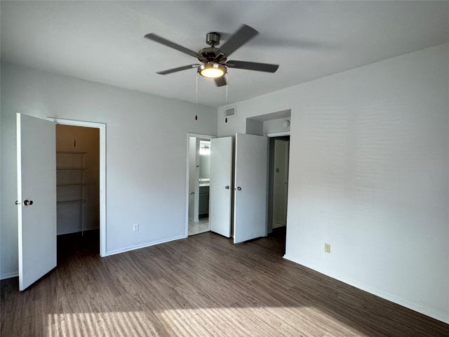 6602 Harbor Town Drive 303, Houston, TX 77036