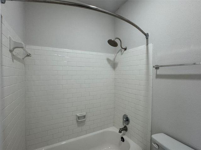 6602 Harbor Town Drive 303, Houston, TX 77036