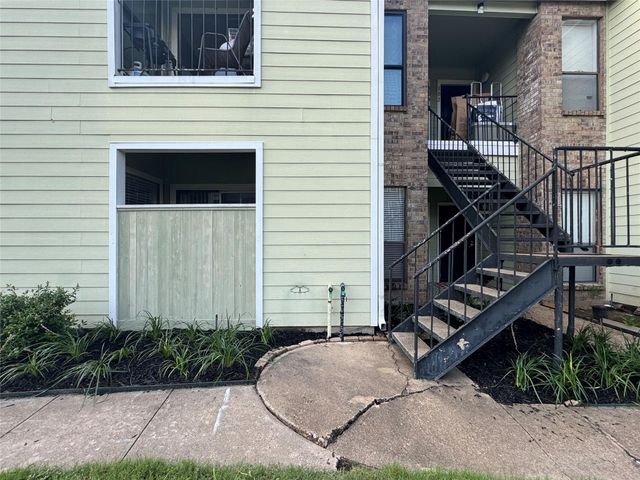 6602 Harbor Town Drive 303, Houston, TX 77036