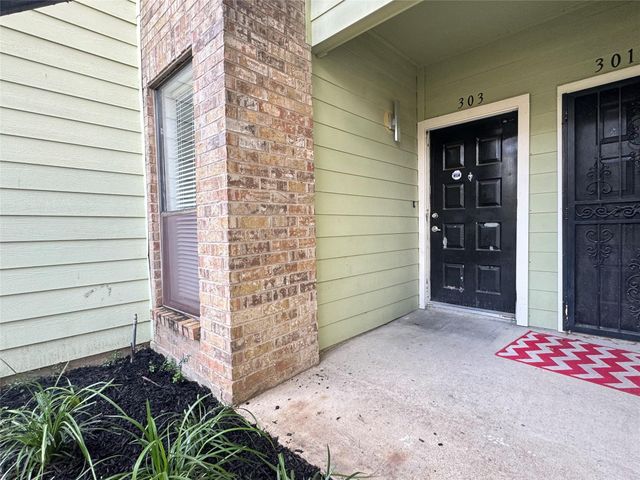 6602 Harbor Town Drive 303, Houston, TX 77036
