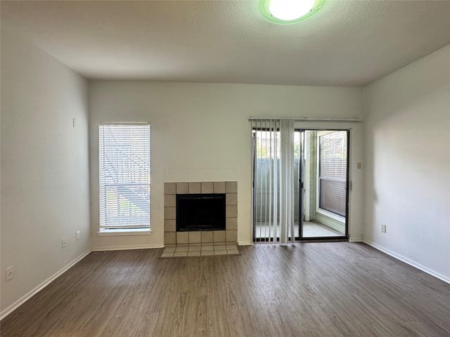 6602 Harbor Town Drive 303, Houston, TX 77036