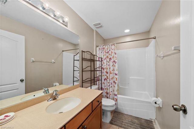 218 Pembroke ST, Lehigh Acres, FL 33974