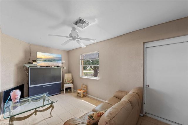 218 Pembroke ST, Lehigh Acres, FL 33974