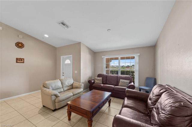 218 Pembroke ST, Lehigh Acres, FL 33974