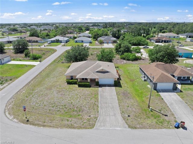 218 Pembroke ST, Lehigh Acres, FL 33974
