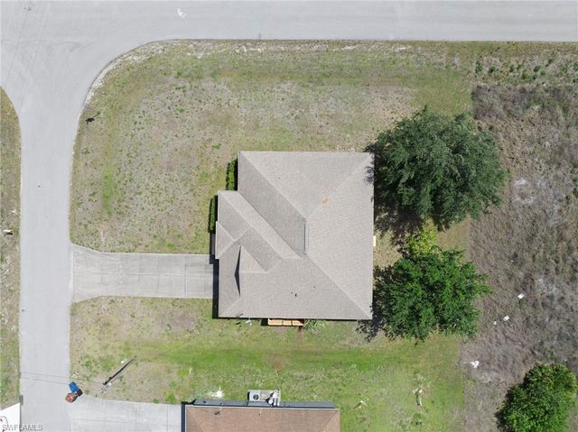 218 Pembroke ST, Lehigh Acres, FL 33974