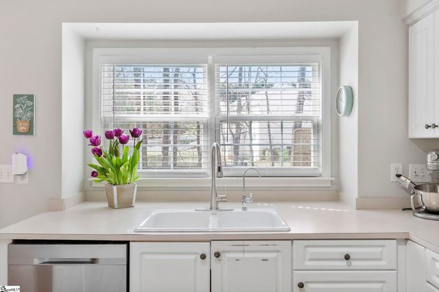 12 S Antigo Court, Greer, SC 29650