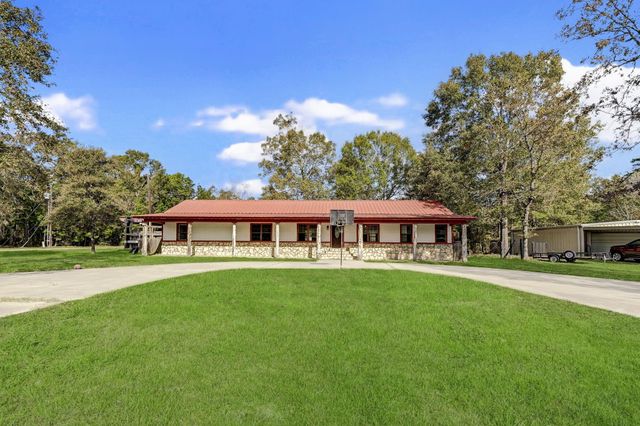 858 Big Hawg Dr, Trinity, TX 75862